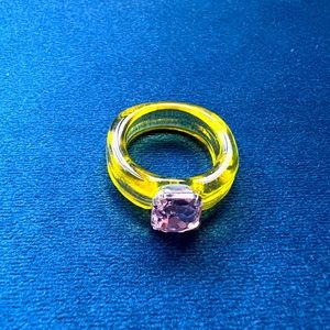 Resin Ring - green with pink gemstone